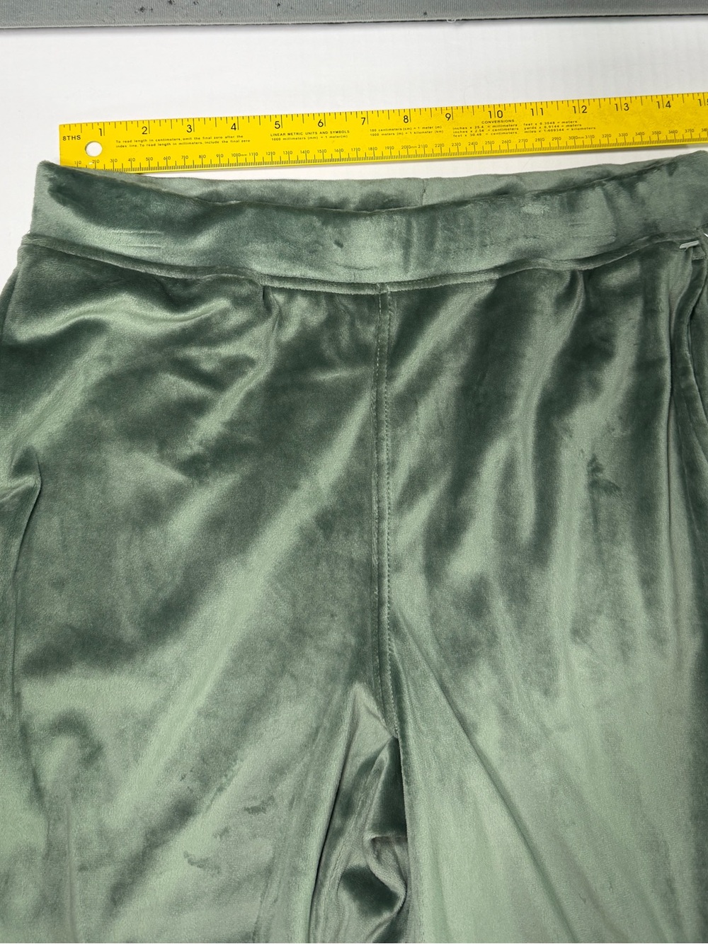 Yogalicious Lux Double Butter Hannah Velvet Velour Joggers in Sage Green Medium - Picture 6 of 9
